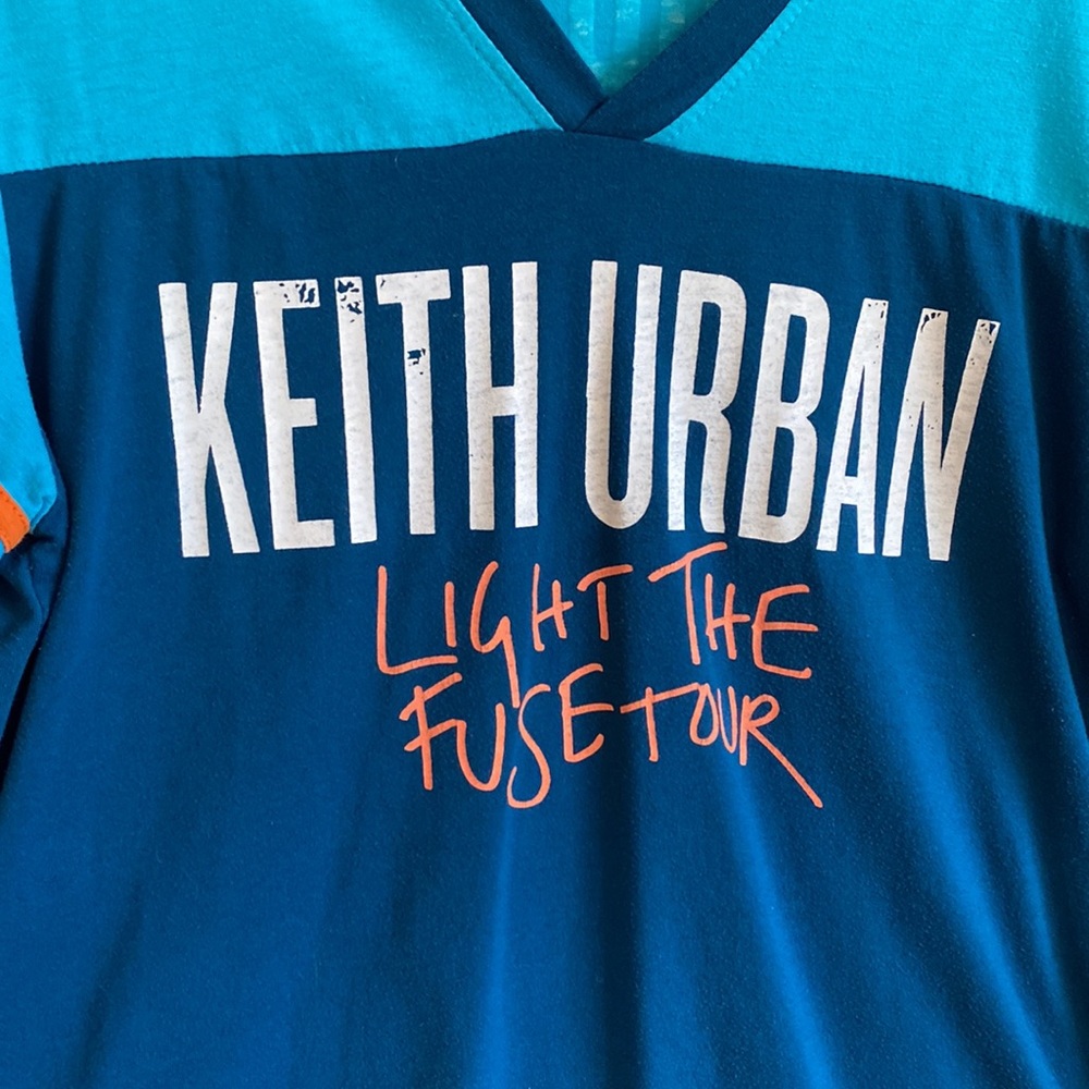 Keith Urban Concert T-Shirt - Picture 2 of 6